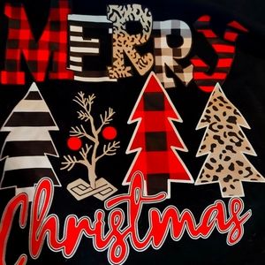 Shirt & earrings as a set.